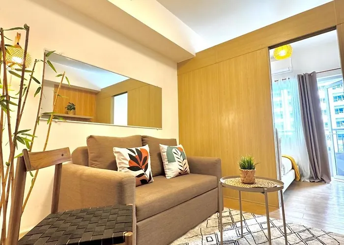 Celebrity Apartment *